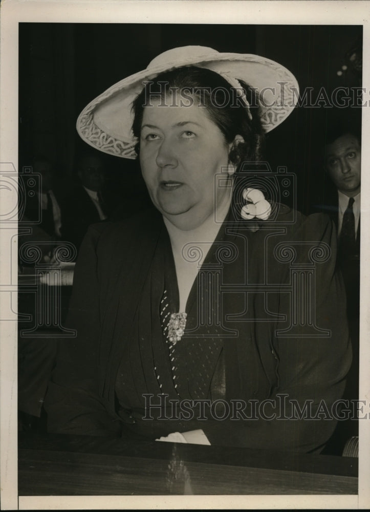 1941 Press Photo Mrs.Apersis Formerly Occupied a WPA Office with Alex Balint.