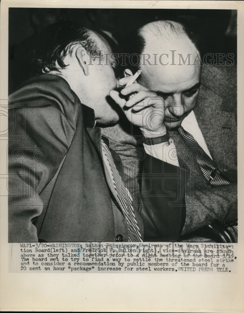 1952 Press Photo Member of Wage Board Discuss Wage Increase Prevent Steel Strike