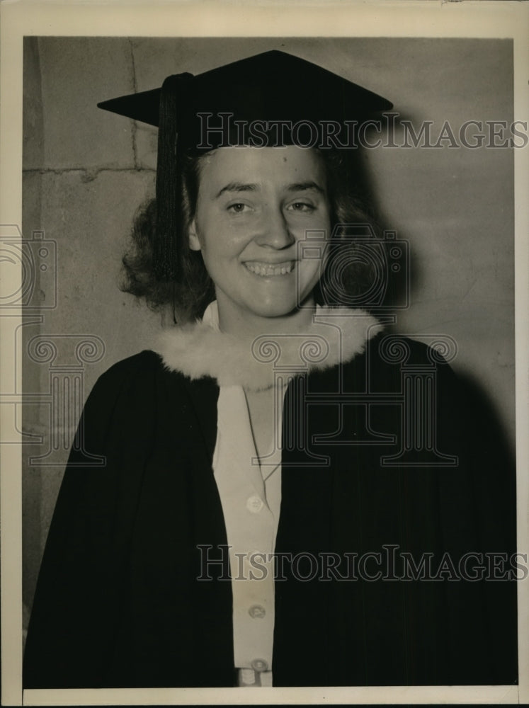 1941 Press Photo European Fellowship Winner Student at Bryn Mawr College
