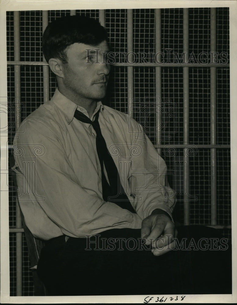 1936 Press Photo John A.Lewis behind prison walls as an Habitual Criminal