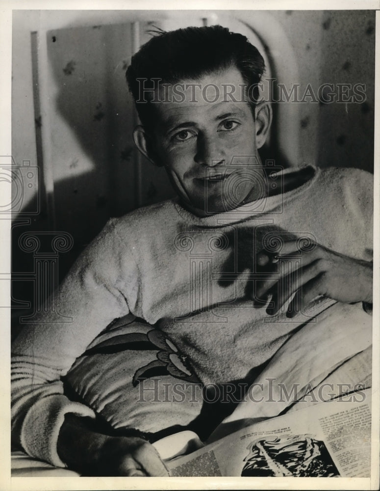 1936 Press Photo Hero J.O. Barbour Saved Five People After Boat Overturned