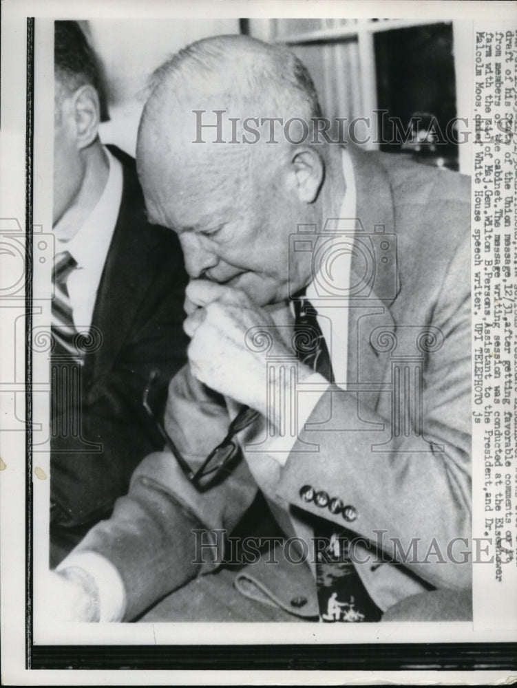 1959 Press Photo Pres. Dwight Eisenhower draft his State of Union Message