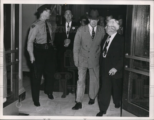 1952 Press Photo Dwight Eisenhower Leaves Cleveland - nef09444