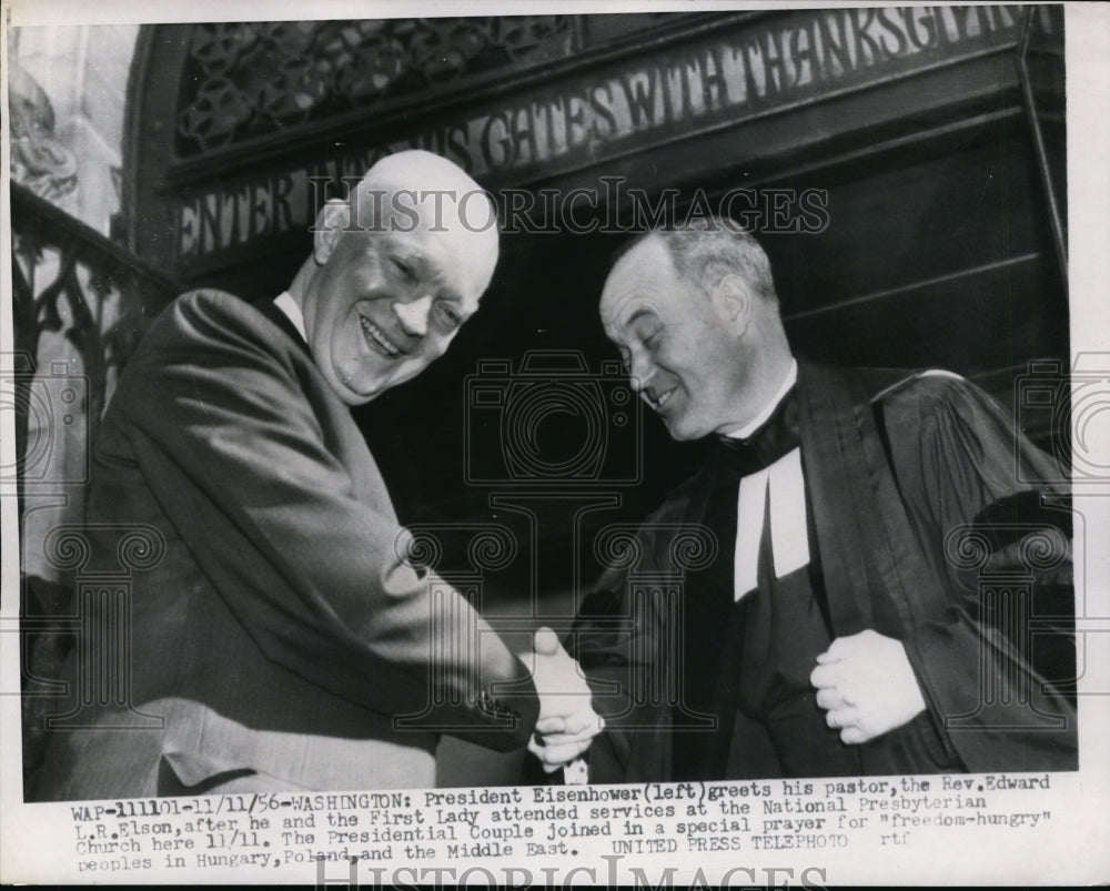 1956 Press Photo Pres Eisenhower Greets Pastor After Attended Services