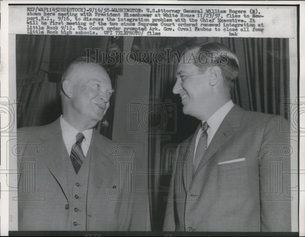 1958 Press Photo General Rogers meeting with Presdent Eisenhower at White House