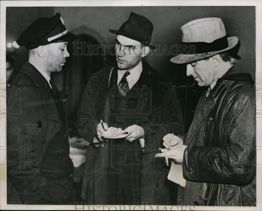 1938 Press Photo Fred Jones chief Pilot tells experienced flight with gale