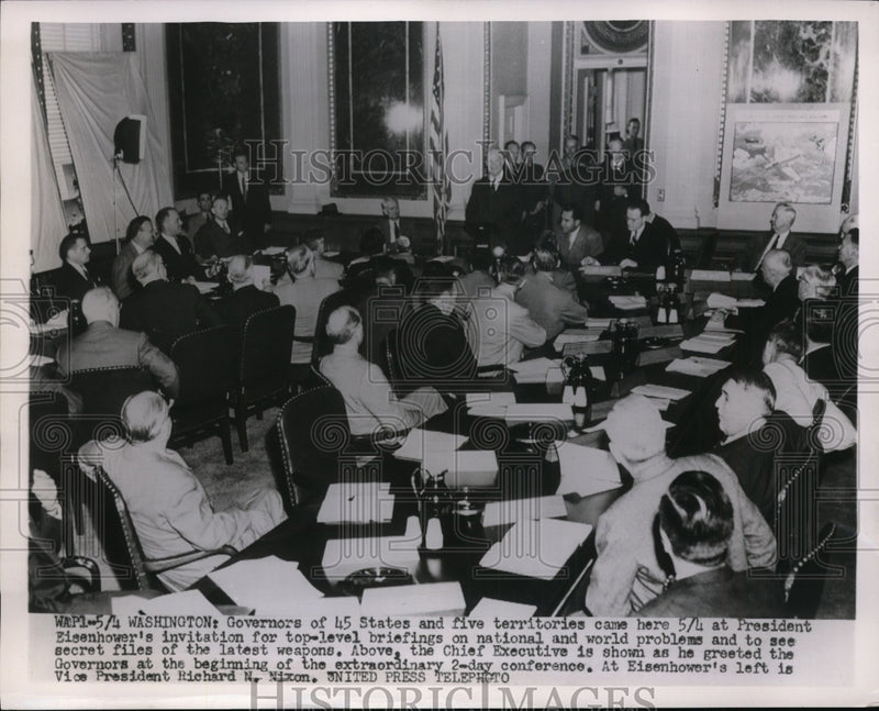 Load image into Gallery viewer, 1953 Press Photo Pres Eisenhower Briefs On World Problems and Secret Files
