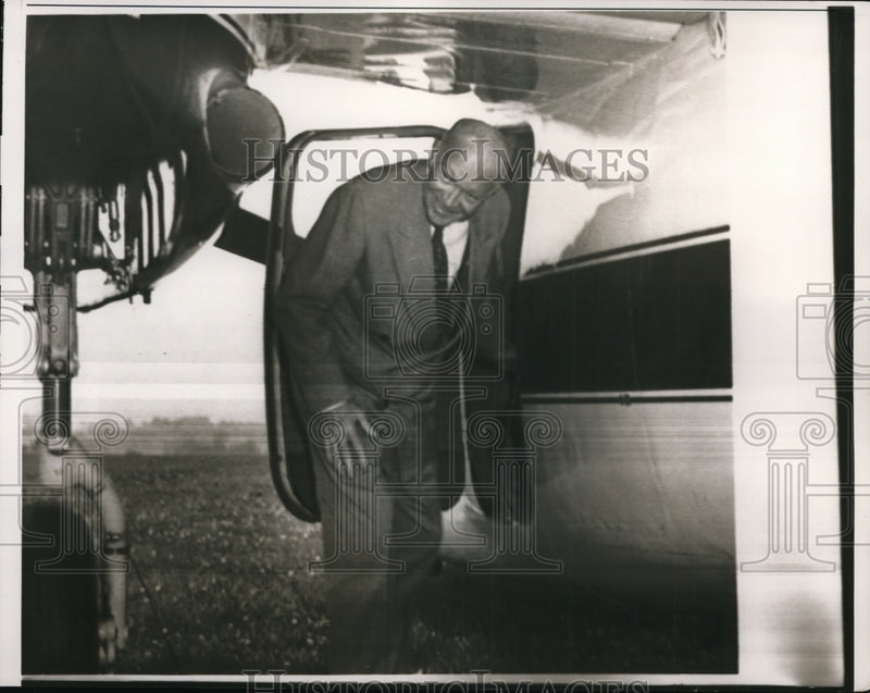 Load image into Gallery viewer, 1956 Press Photo Pres. Dwight Eisenhower - nef09921
