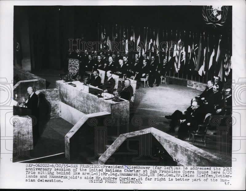 Load image into Gallery viewer, 1955 Press Photo Pres. Dwight Eisenhower addressed the session of Natl. Charter
