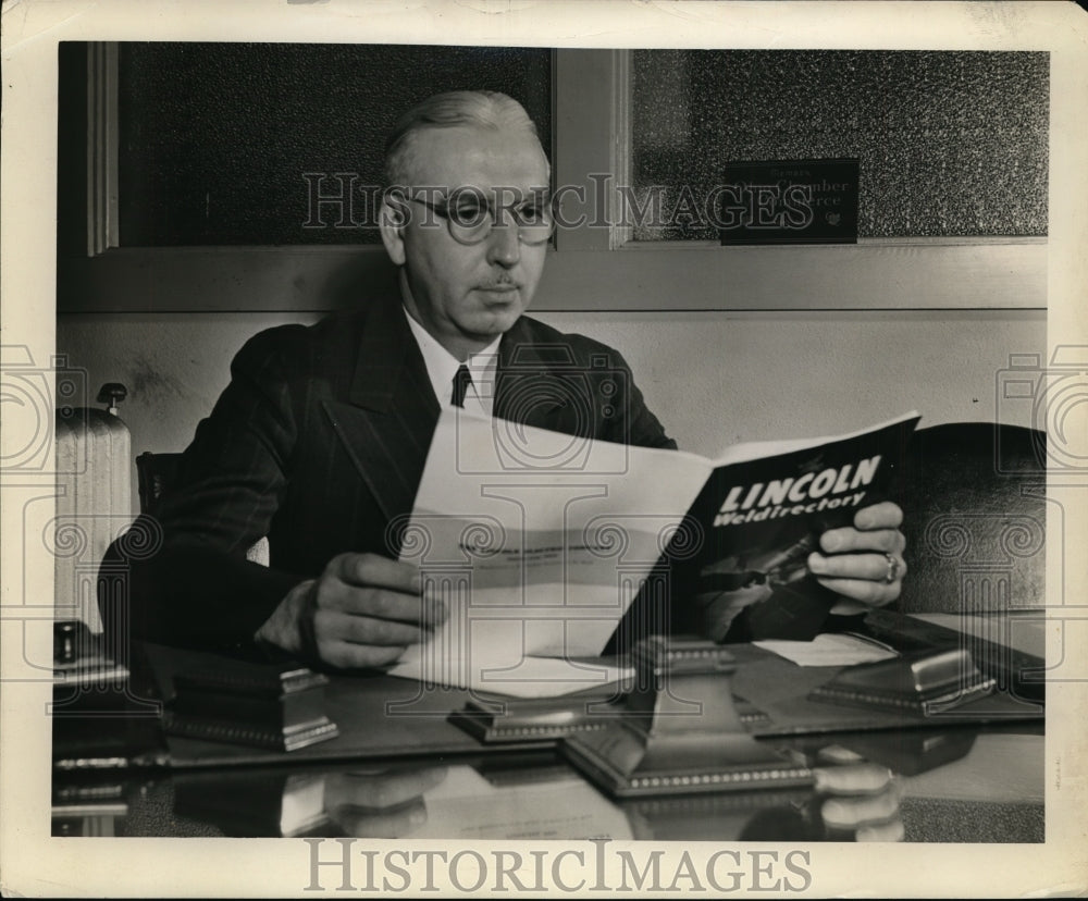 1943 Press Photo David Dailey, General Manager - nef10042