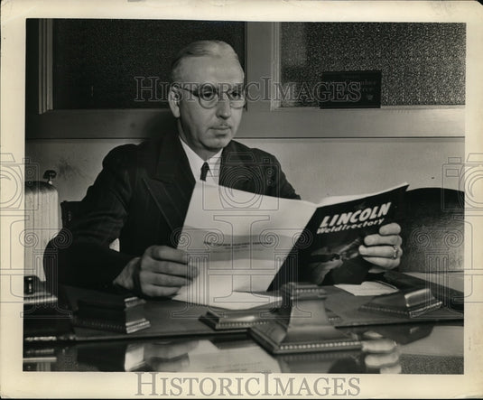 1943 Press Photo David Dailey, General Manager - nef10042
