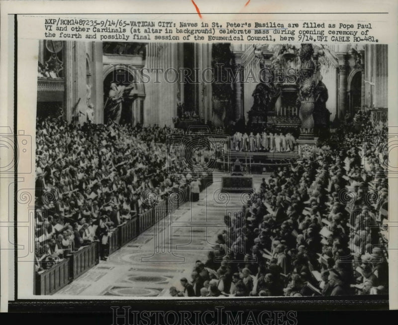 Load image into Gallery viewer, 1965 Press Photo Naves in St. Peter's Basilica as Pope Paul VI Celebrates Mass
