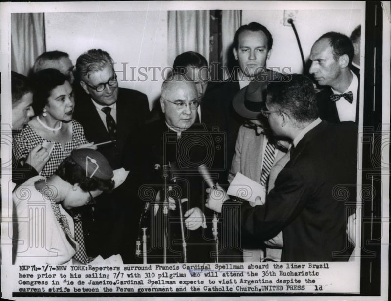 Load image into Gallery viewer, 1955 Press Photo Reporters surround Cardinal Spellman aboard the liner Brazil
