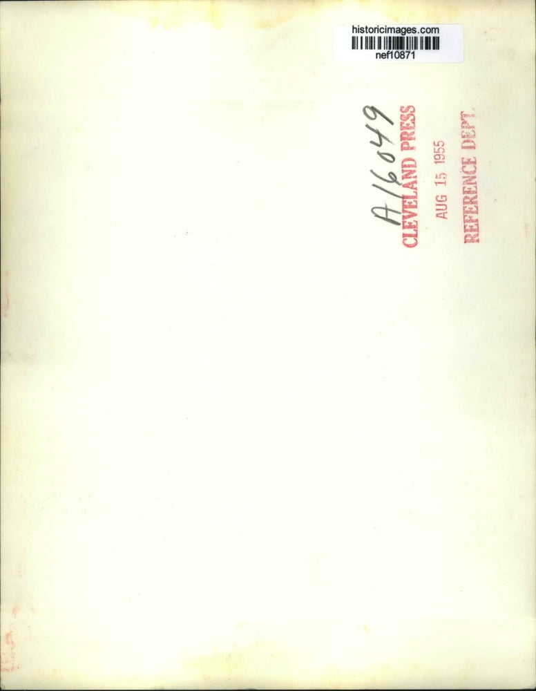 1955 Press Photo Pres Eisenhower Is Shown Selecting An Iron On the First Green