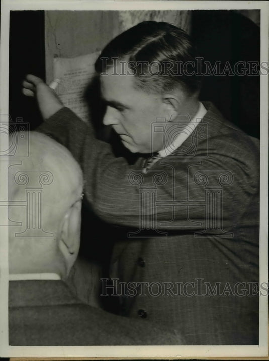 1942 Press Photo W. Froehling Uncle Of Executed German Spy Emerges From Court