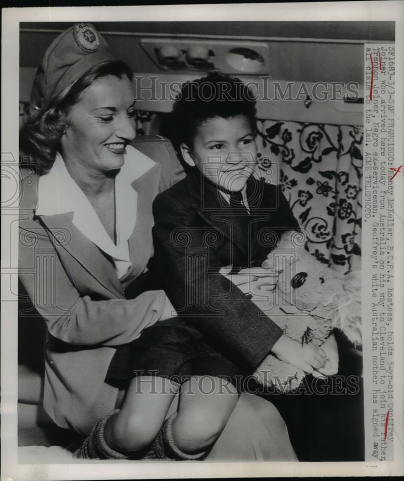 Load image into Gallery viewer, 1949 Press Photo Geoffrey Joiner to joined his ex servicemen father at Cleveland
