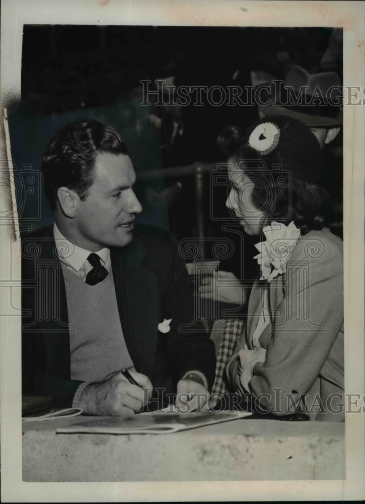 1951 Press Photo N Rockefeller and Mrs D Dillon Watched The Hiddies Beat Cornell- Historic Images