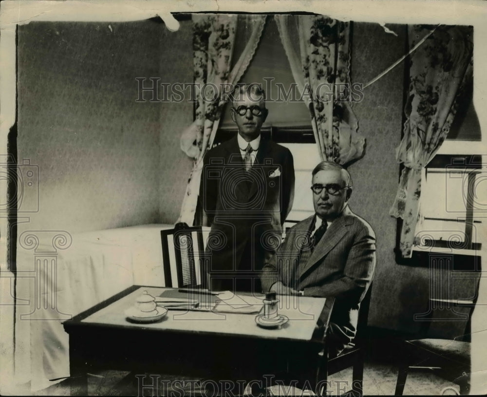Press Photo W.M. Butler Chairman Republican Convention & D.W. Mulvane In Office