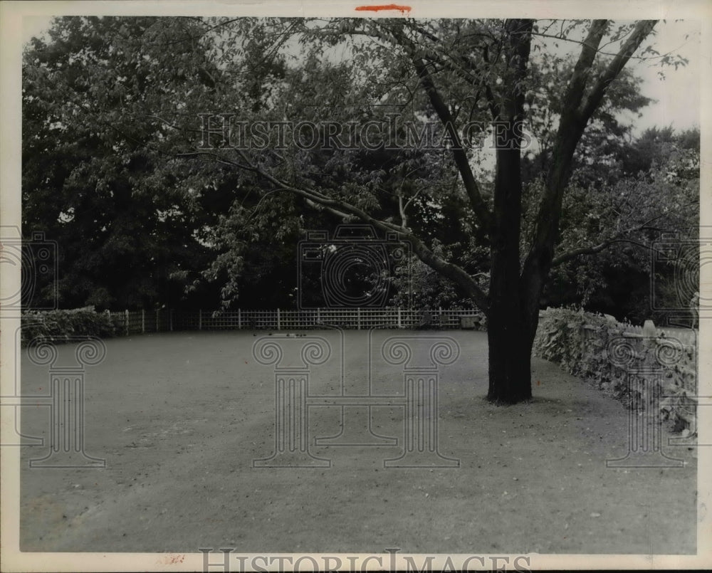 1950 Press Photo Lawn Bowling On Leonard Hanna Estate - nef11853
