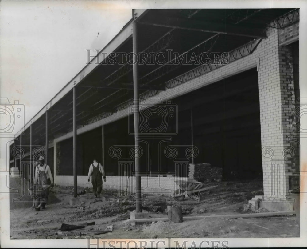 1954 Press Photo Latest Food Town Store Is Under Construction In Shopping Center