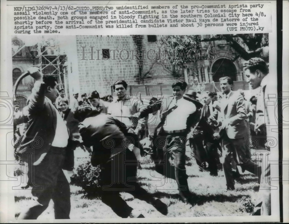 1962 Press Photo Members of Pro-Communist Aprista Party assail violenty
