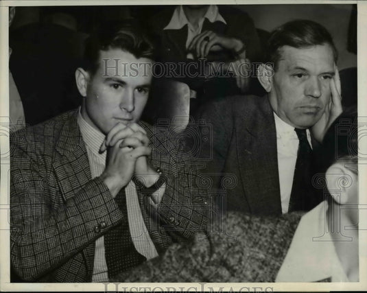 1938 Press Photo David Gray and Walter L.Griffin identifying witness at inquest