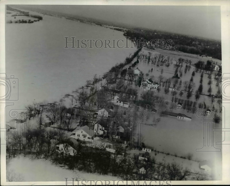 Load image into Gallery viewer, 1943 Press Photo Taken from U.S Army Air Force the Flooded Ohio River Valley
