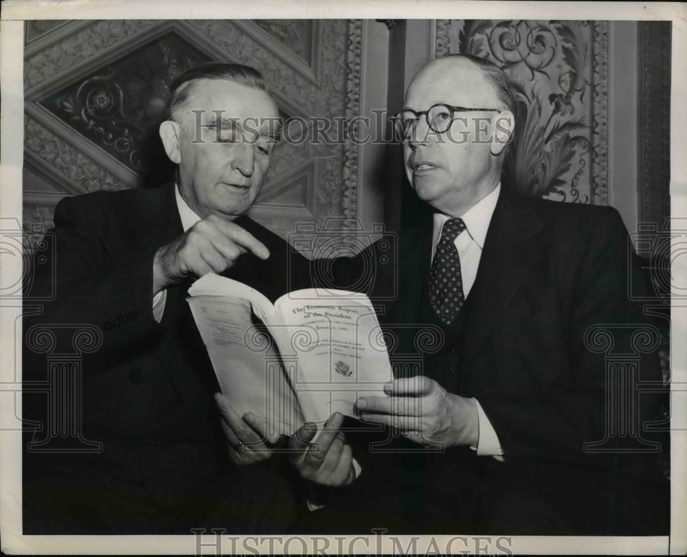 1950 Press Photo Officials Discuss President Truman's Annual Economic Report