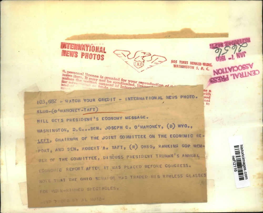 1950 Press Photo Officials Discuss President Truman's Annual Economic Report