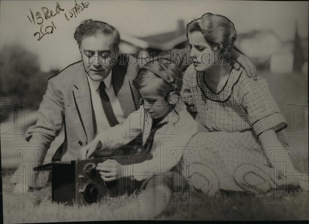 1922 Press Photo The Garcia Family of Radio Experts - nef12170