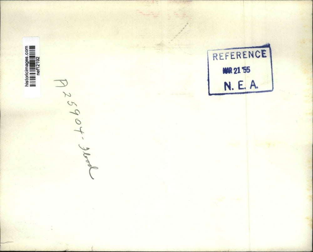 1955 Press Photo Ed Frantz and wife leave their home at East End Ohio