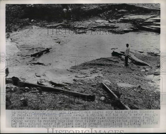 1953 Press Photo Flash Floods poured over the section of Robert Lee Texas