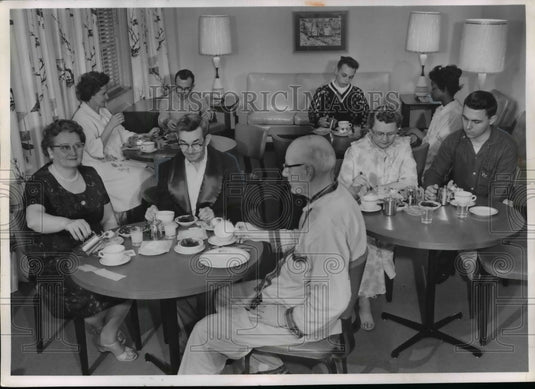 1962 Press Photo Lounge and Dining Area at Ambulatory Care Unit - nef12404