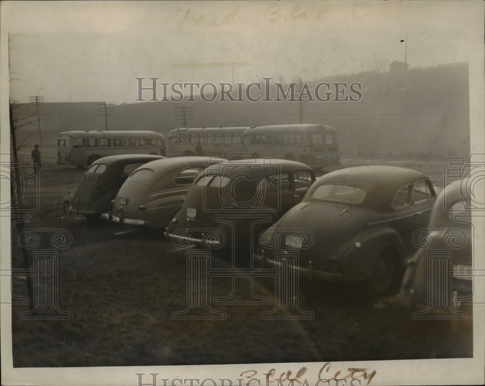 1946 Press Photo Buses At City Parking Lot - nef12429