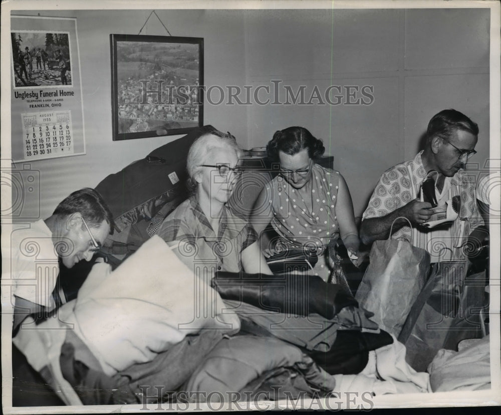 1955 Press Photo Thousands of Donations Sent to Daughter Due To Hurricane