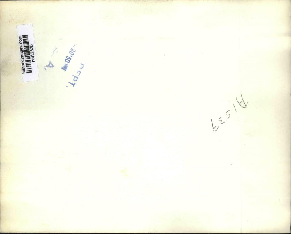 1949 Press Photo Workmen raising grandstand for Annual Rose Parade - nef12526