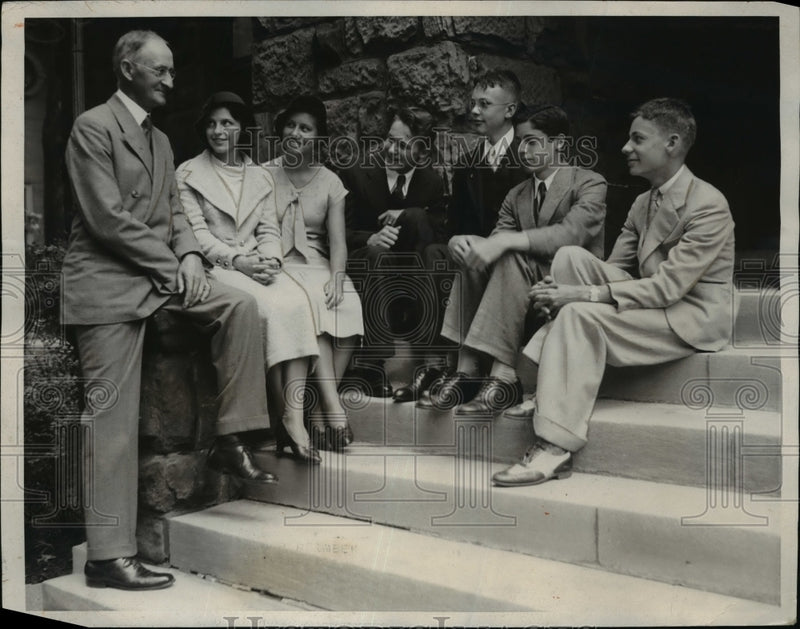 Load image into Gallery viewer, 1932 Press Photo Class of child prodigies meet - nef12589
