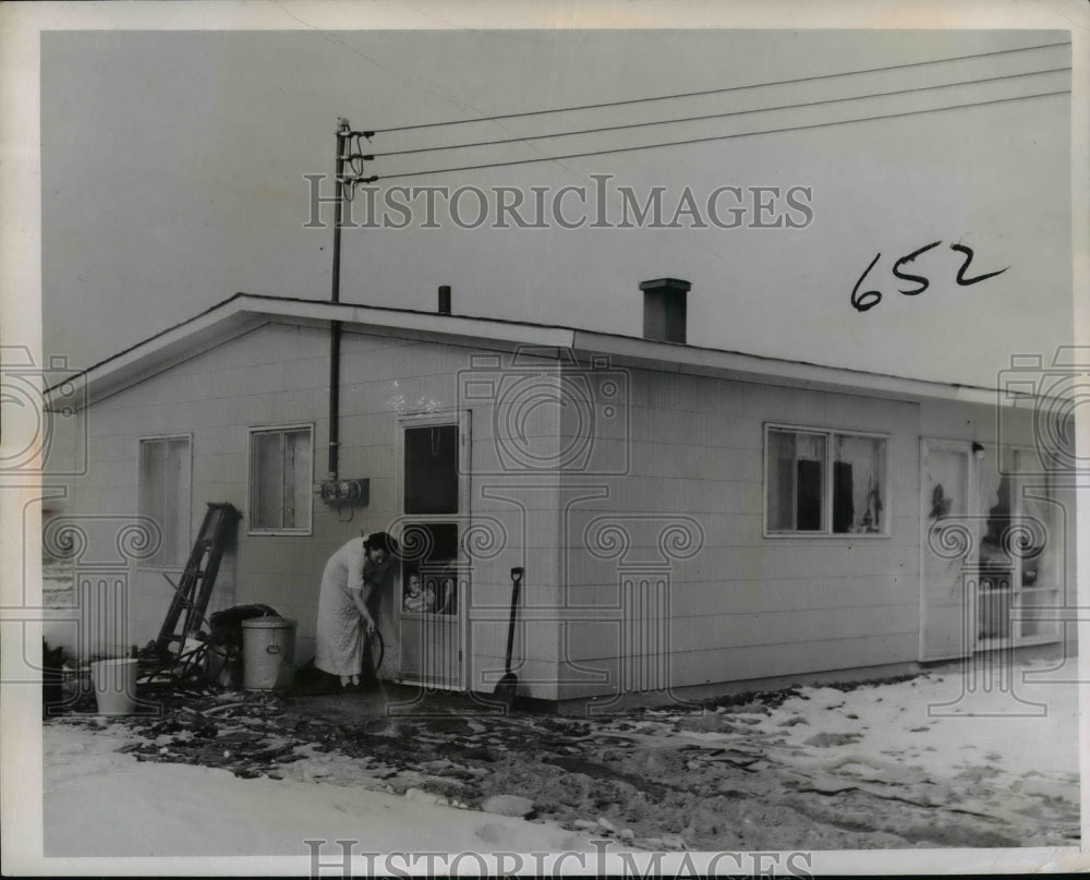 1956 Press Photo Mrs. Onnie Mae Eddlerman of Easton Estates - nef12614