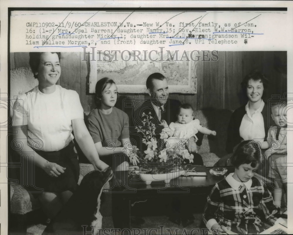1960 Press Photo Gov. W.W.Baron of West Virginia posed with his Family