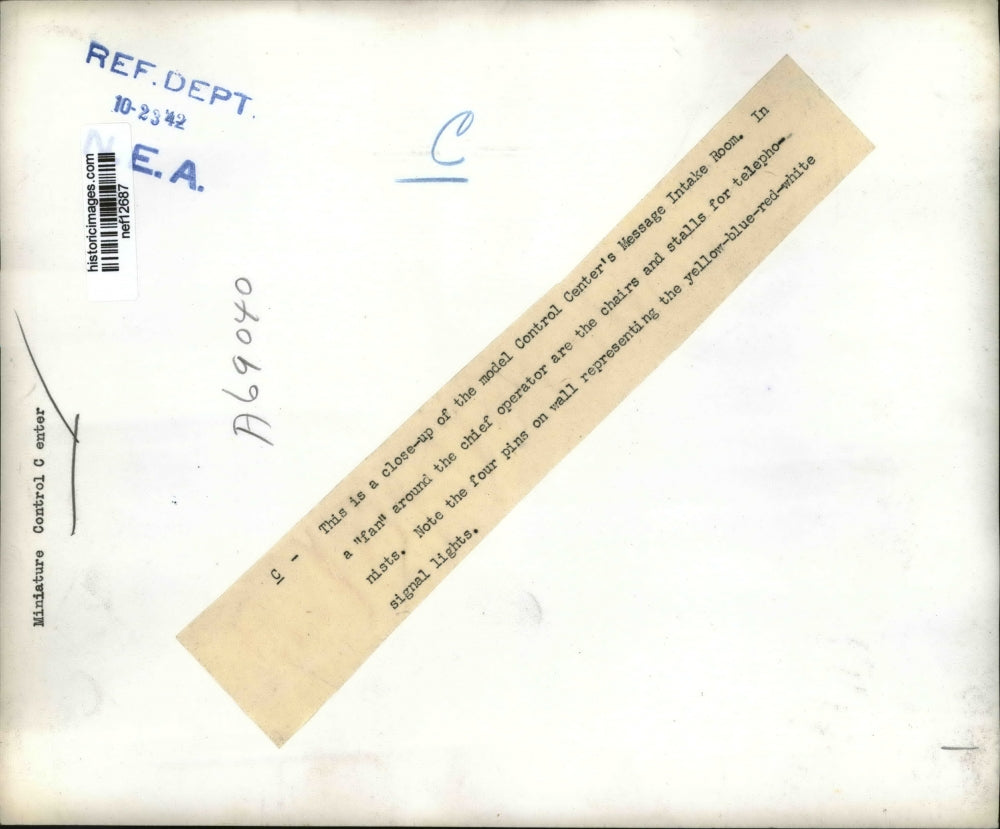 1942 Press Photo Close-Up Of The Model Control Center's Message Intake Room