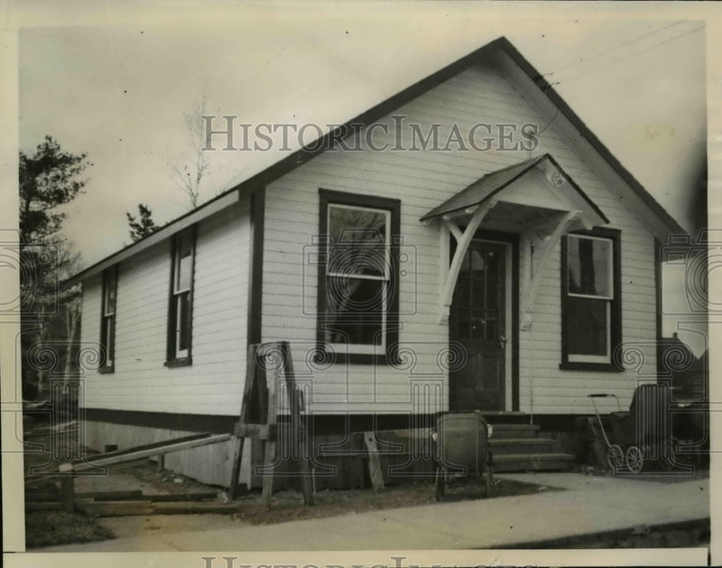 Load image into Gallery viewer, 1937 Press Photo This Picture Is For Release In Afternoon Papers On May 22-23
