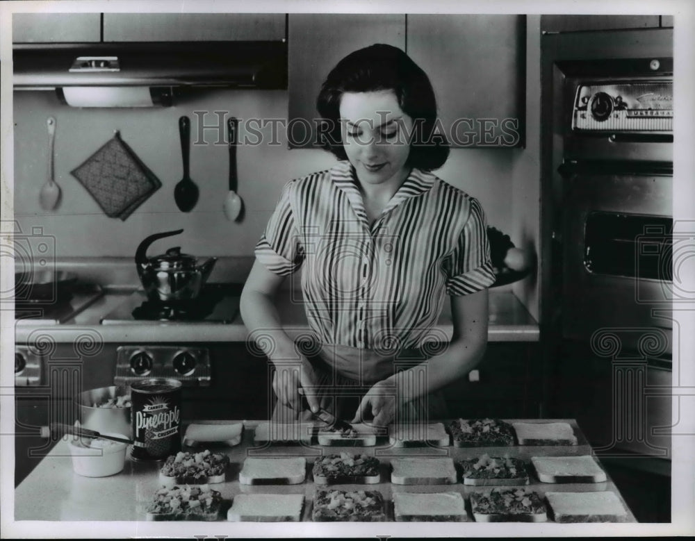 1960 Press Photo For Big Group Picnics Sandwiches Can Be Prepared In Quantity