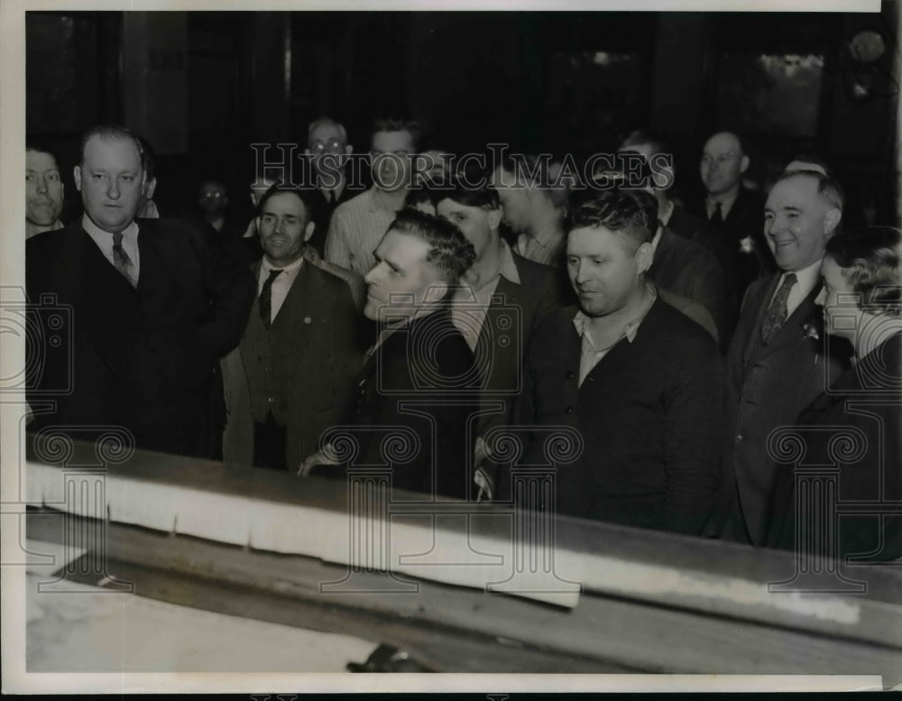 1937 Press Photo Group of arrested strikers at the Republic Steel Companhy