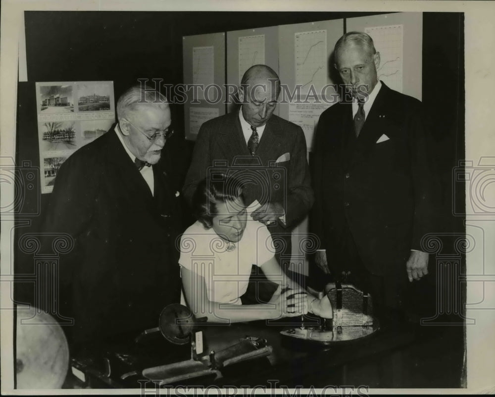 1938 Press Photo Group of Doctors at Academy of Physical Medicine - nef13035