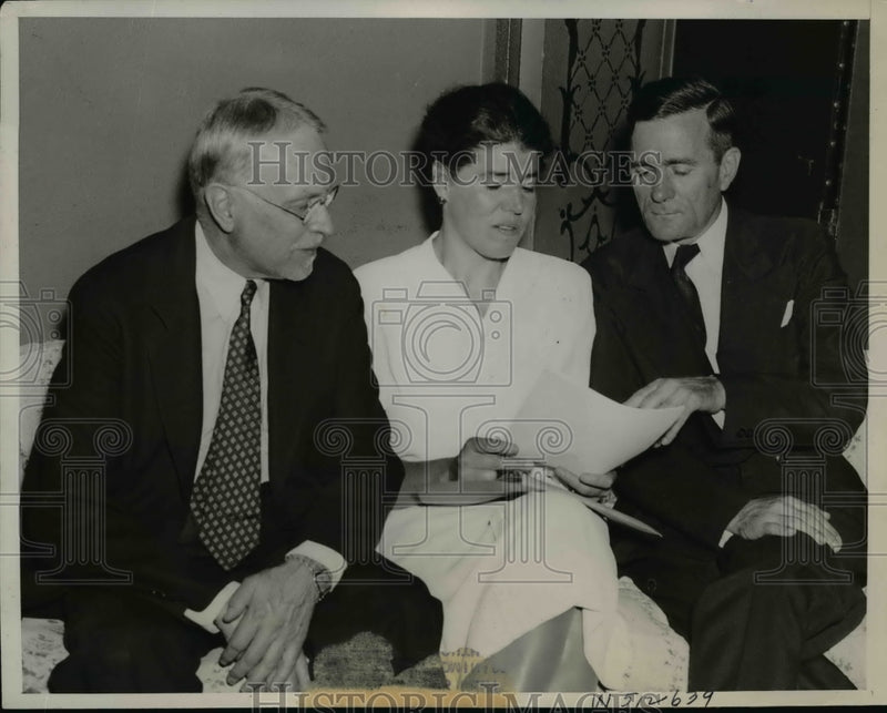 Load image into Gallery viewer, 1939 Press Photo Finance Directors Here For Two-Day Conference On New Procedures
