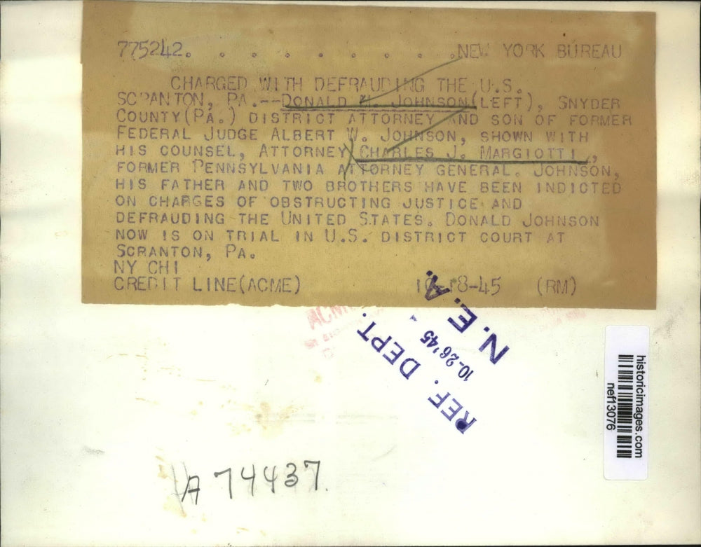 1945 Press Photo D.Johnson (L) Charged With Defrauding The U.S. - nef13076