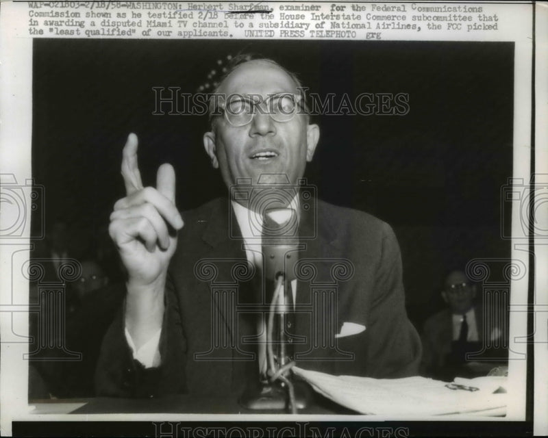 Load image into Gallery viewer, 1958 Press Photo H Sharfman Shown As He Testified In A Disputed Miami TV Channel
