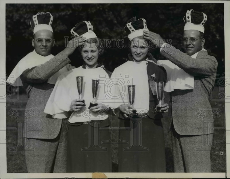 Load image into Gallery viewer, 1937 Press Photo "Best-Matched" at National Twins Convention, Fort Wayne
