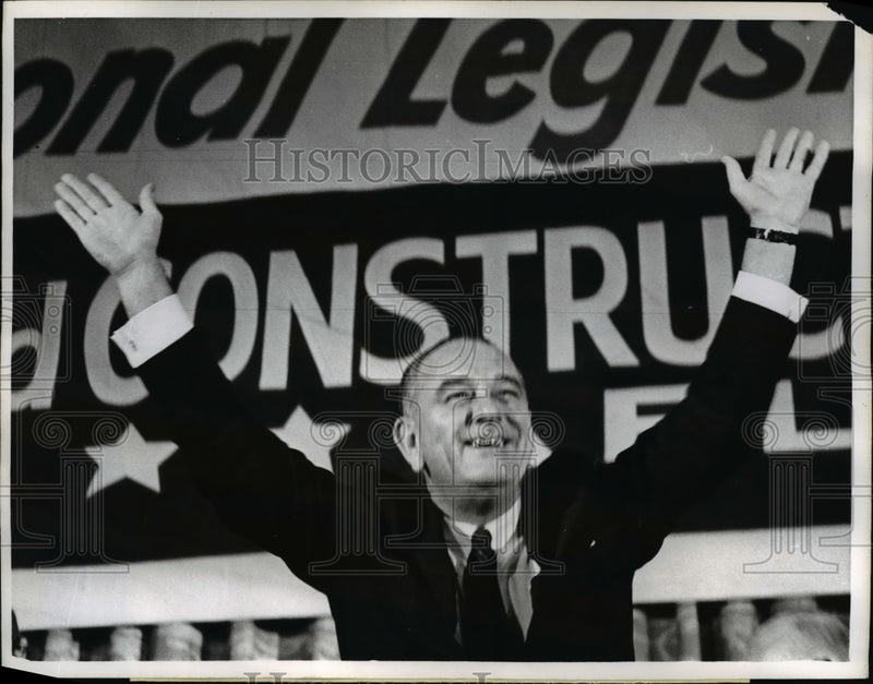 Load image into Gallery viewer, 1964 Press Photo President Lyndon B. Johnson at AFL-CIO Conference in D.C.
