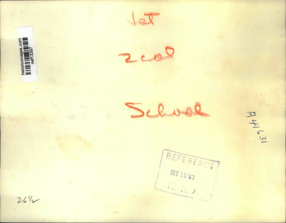 1963 Press Photo Lyndon B. Johnson Signing Vocational School Aid Bill